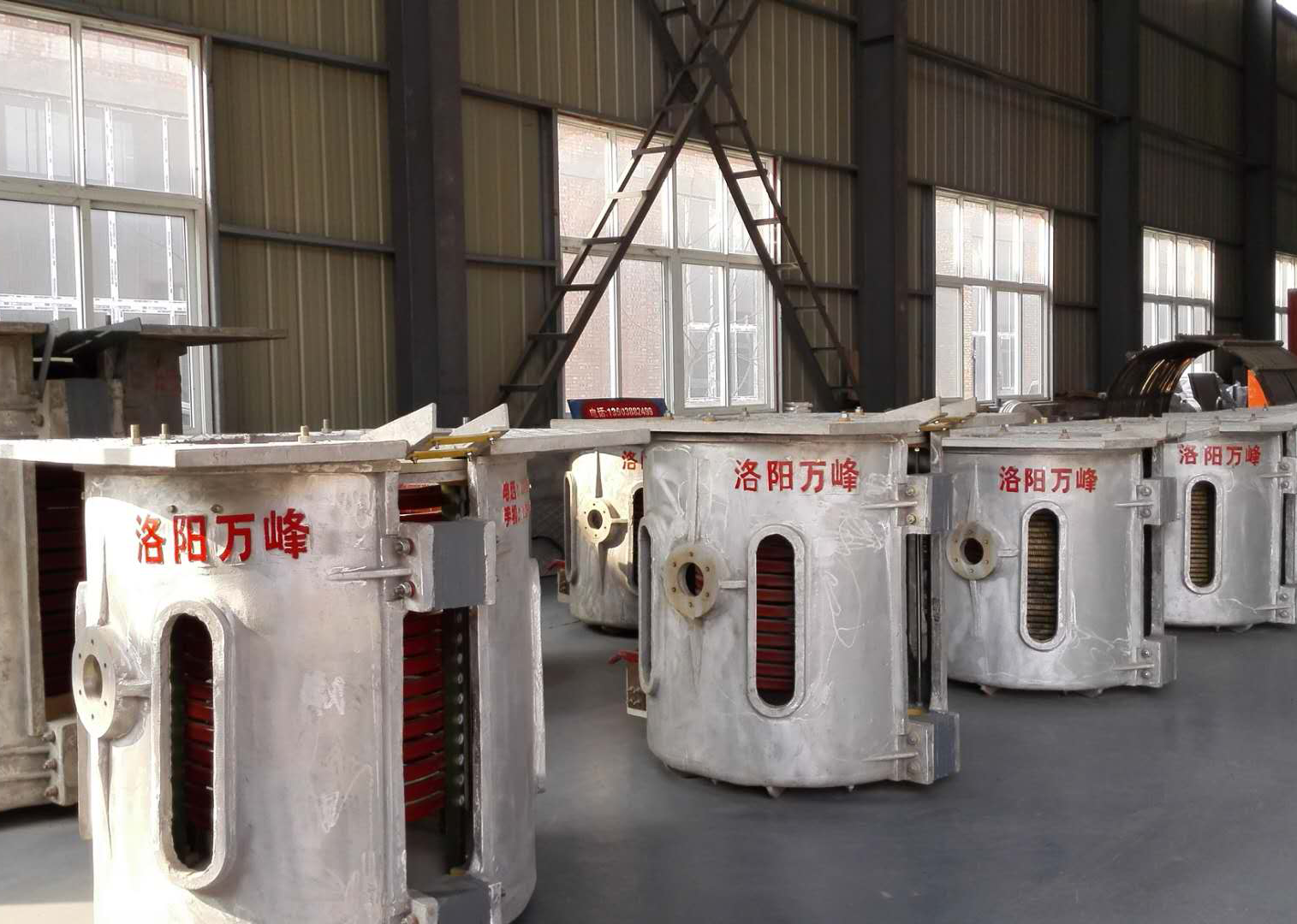 合金冶煉中頻爐如何提高爐齡？